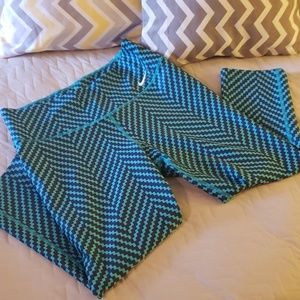 Nike Capri Leggings Size Small